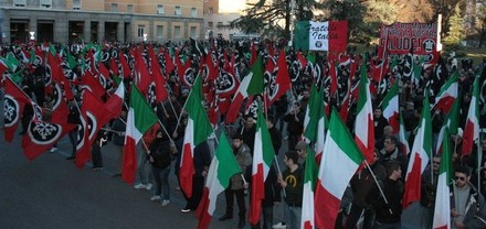 Propaganda nazifascista e antisemita: 4 indagati