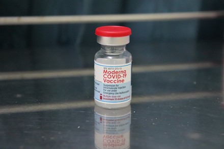 Togliere importanza ai no vax andando &lsquo;all in&rsquo; sulla terza dose