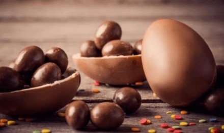 Pasqua e dazi: uova pi&ugrave; costose del 33% in 4 anni