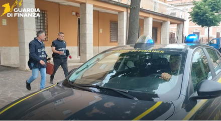 Mazzette per chiudere un occhio su SIAE, un arresto a Latina