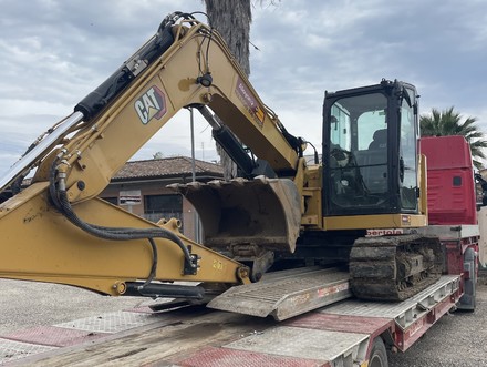 Recuperato escavatore rubato sull'A1 a Frosinone