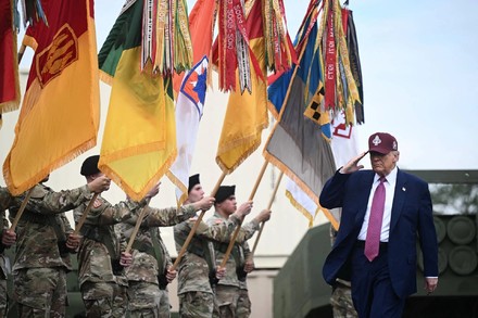 Trump manda Marines a Los Angeles contro "nemici stranieri"