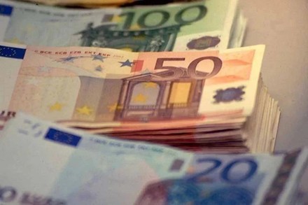 Taglio tasse e rottamazione, i dossier 'caldi' del governo